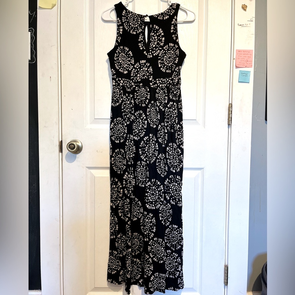 Women’s black dresss
